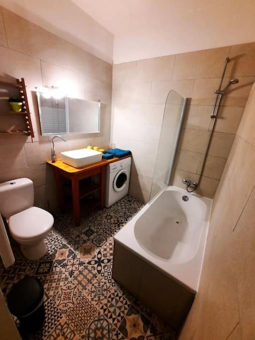 Apartment Un Petit Chez-vous Pour Les ! Montpellier